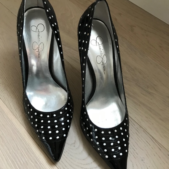 JESSICA SIMPSON Black with  White Polka Dot Heels - Picture 2 of 5